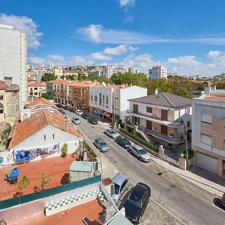Apartamento In Bed With Lisbon 4E Amadora Exterior foto