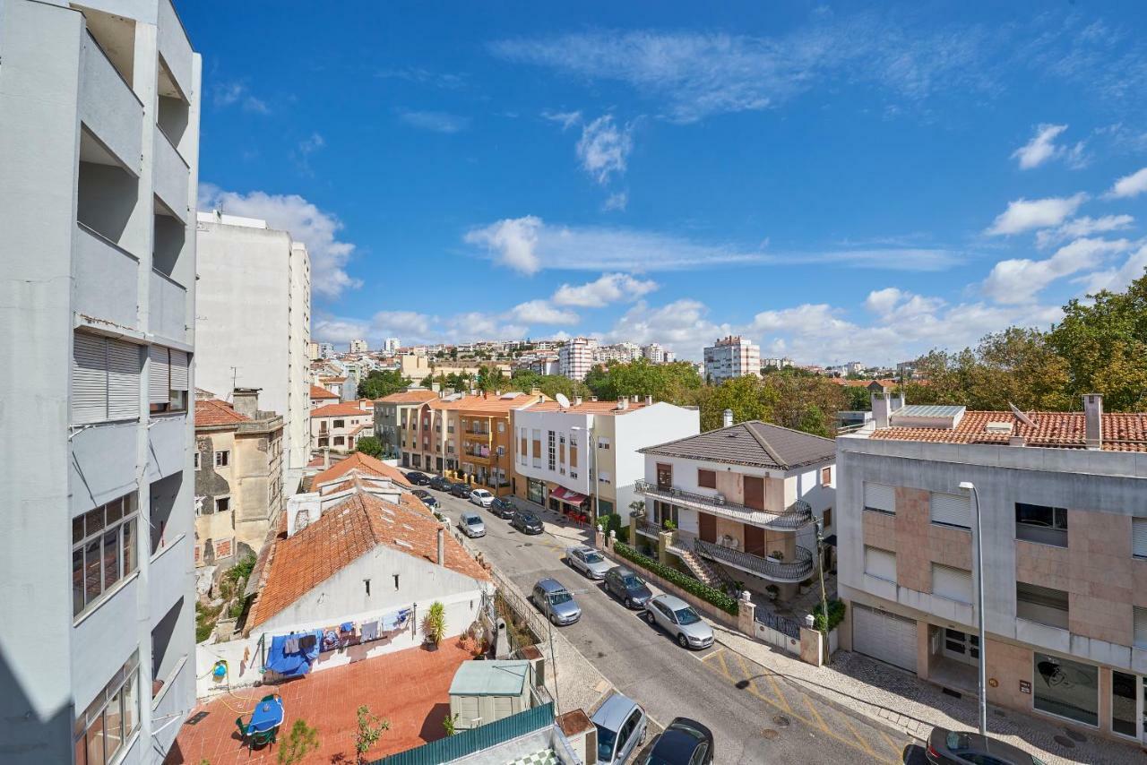 Apartamento In Bed With Lisbon 4E Amadora Exterior foto